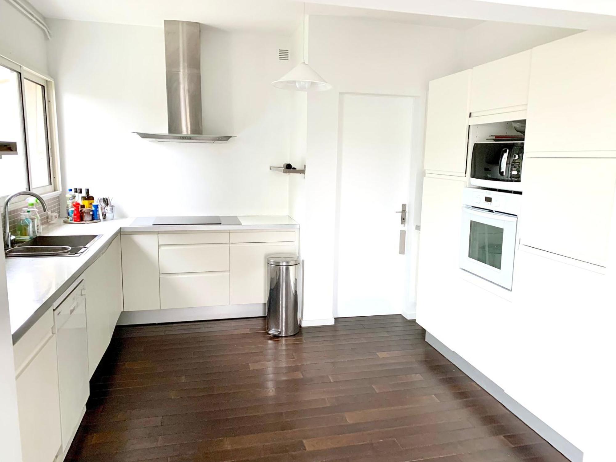 Maison Centre Ville Avec Jardin , Terrasse, Et Garage Velos ลาโรแชล ภายนอก รูปภาพ