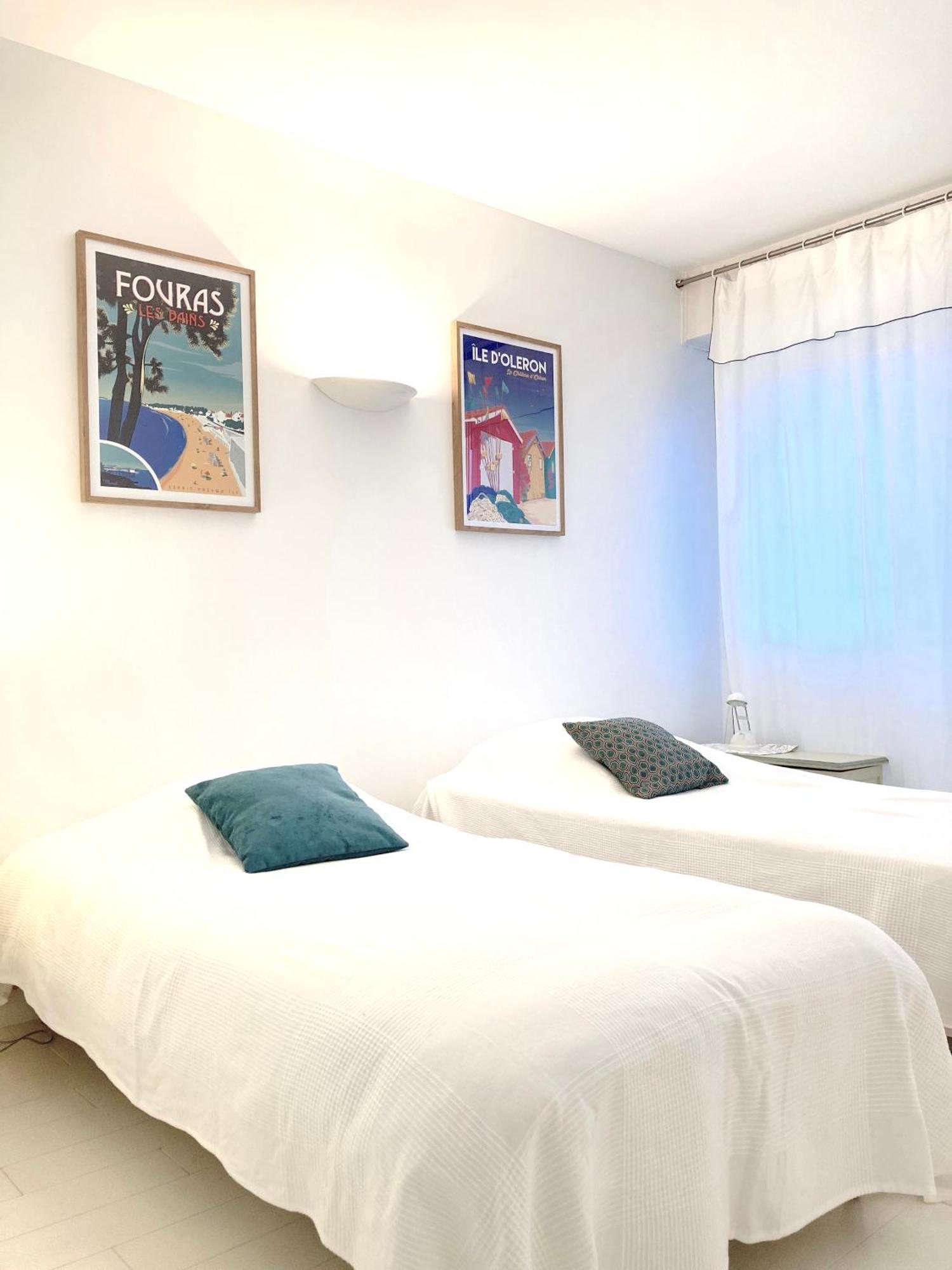 Maison Centre Ville Avec Jardin , Terrasse, Et Garage Velos ลาโรแชล ภายนอก รูปภาพ